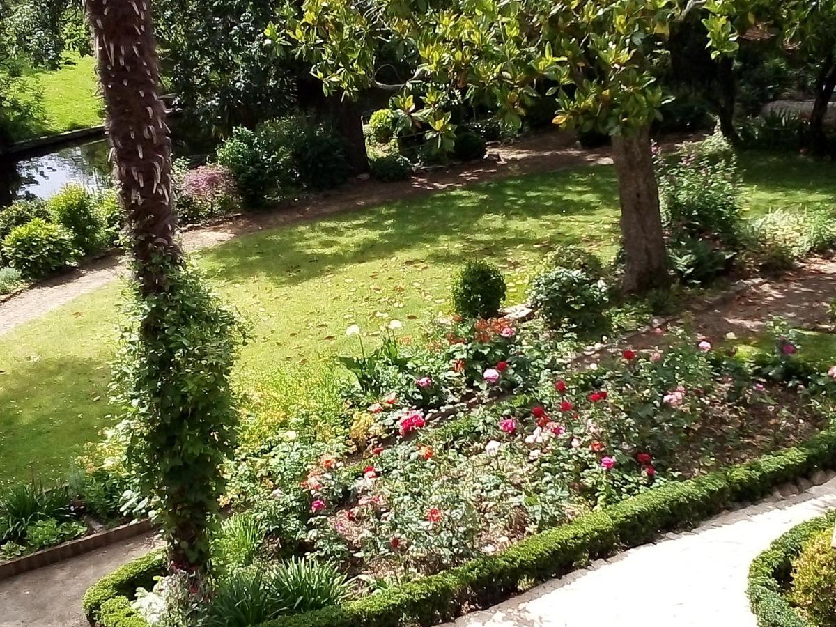 Les Cedres Bed and Breakfast Montaigu-Vendee Exteriör bild