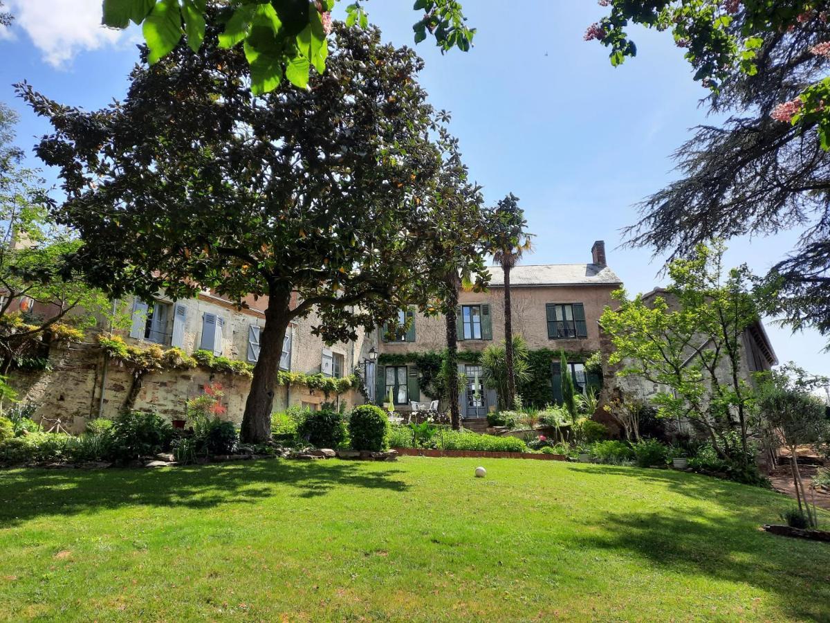 Les Cedres Bed and Breakfast Montaigu-Vendee Exteriör bild