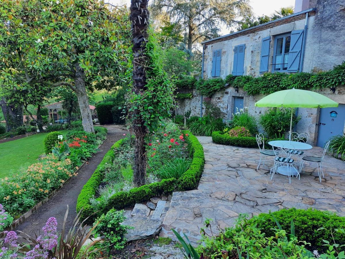 Les Cedres Bed and Breakfast Montaigu-Vendee Exteriör bild